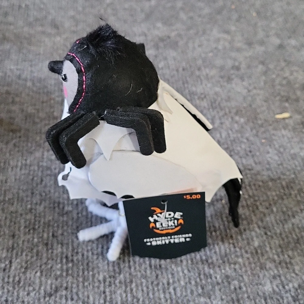 TARGET Spritz Hyde and Eek! Birds Halloween skitter 2024